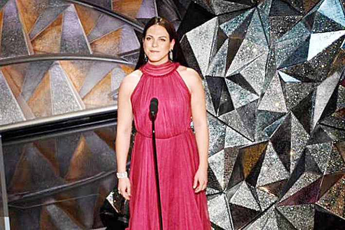 Actriz transexual Daniela Vega dedica Oscar a las mujeres