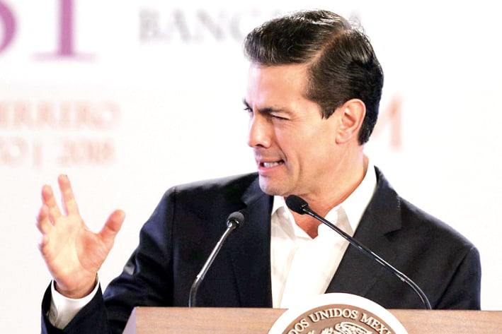 Peña Nieto felicita a Miguel Díaz-Canel