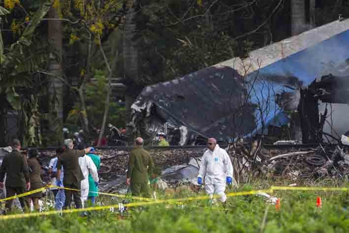 Confirma 110 muertes en accidente aéreo