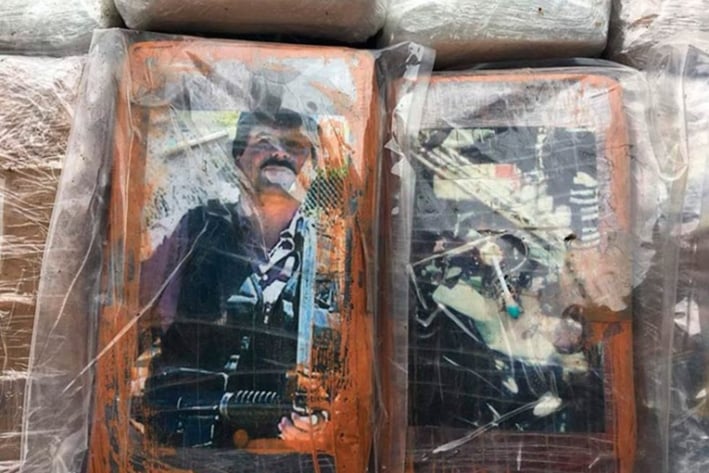 Incautan droga con etiquetas de Pablo Escobar y 'El Chapo'