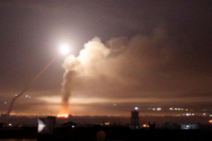 Israel lanza un ataque militar masivo a Siria