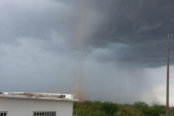 Alerta en Coahuila por posibles tornados