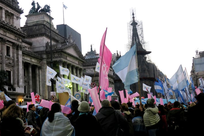 Congreso argentino aprueba la legalización del aborto