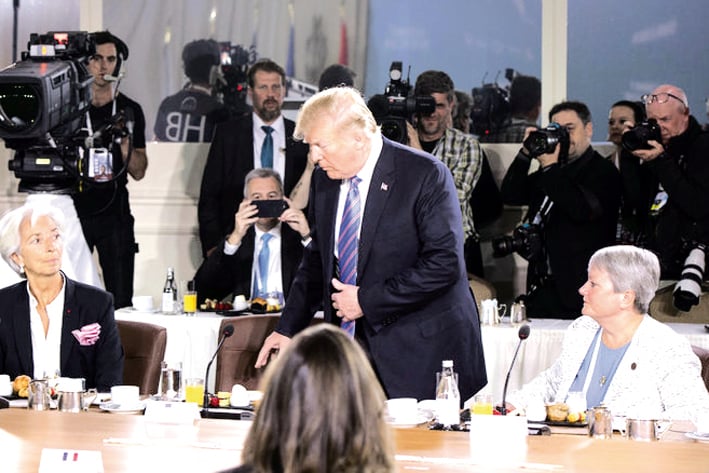 Trump deja cumbre del G7 y justifica guerra comercial