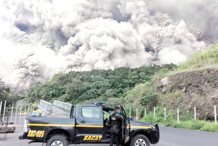 Erupcion de Volcán de Fuego deja 25 muertos en Guatemala