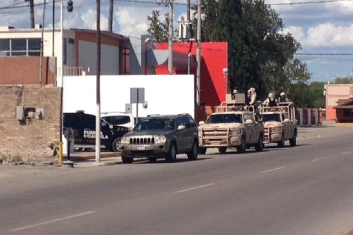 Hallan droga y dinero en patrulla de Fuerza Coahuila