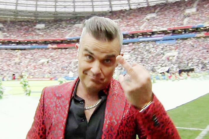 Robbie Williams inaugura Rusia 2018 con 'britney señal'