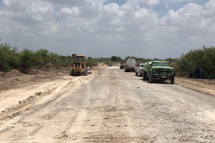 Supervisa Municipio trabajos de camino rural ‘El Cerrito’