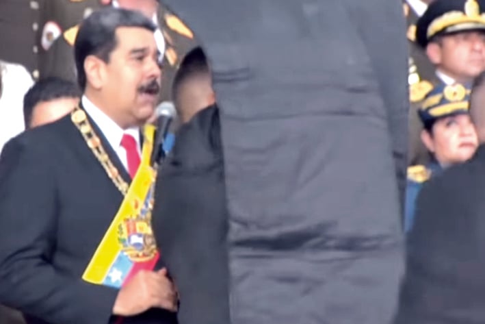 Maduro acusa a presidente de Colombia por el atentado