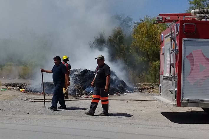 A punto de quemarse estuvo camión recolector de basura