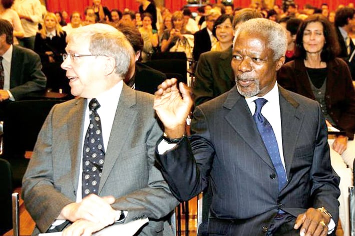 Clinton recordó apoyo de Annan a la lucha contra el Sida y proteger a civiles