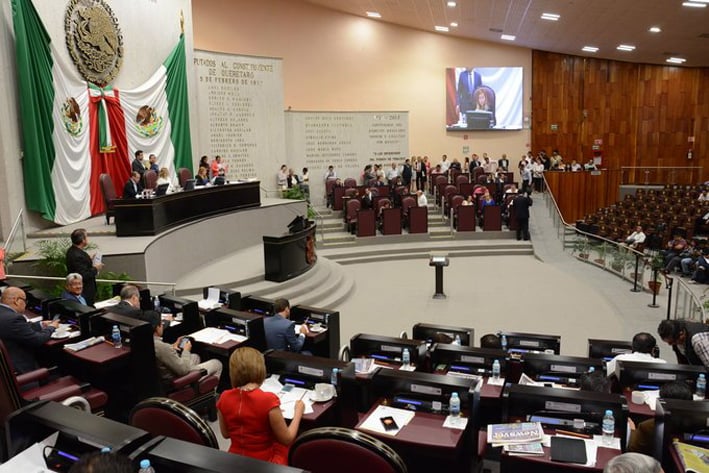 CABEZA Diputados aprueban 'Ley Antimemes' en Veracruz