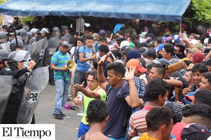 Choque entre migrantes y policía guatemalteca deja 9 heridos