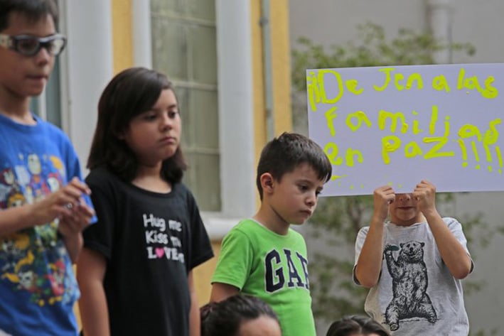 Activistas exigen liberación de niños detenidos