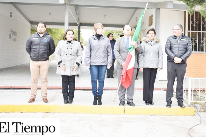 Recorre Alcaldesa Yolanda Cantú, Secundaria y SIMAS