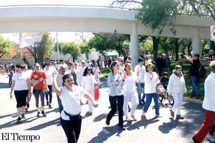Marchan en San Pedro, Nuevo León, en protesta por la inseguridad