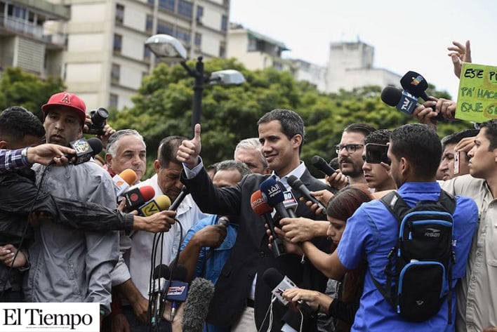 Guaidó llama a la población a movilizarse para exigir la entrada de ayuda humanitaria