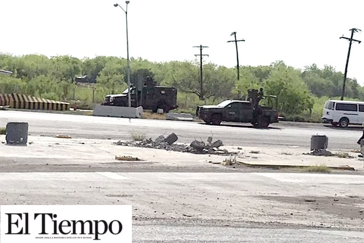 Cierran autopista de Nuevo Laredo por enfrentamiento, reportan 6 muertos
