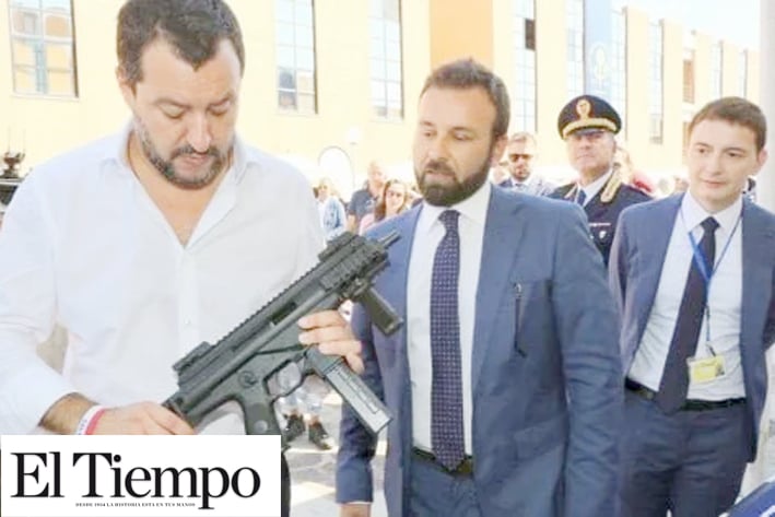 Foto del Ministro del Interior de Italia con arma de fuego desata polémica