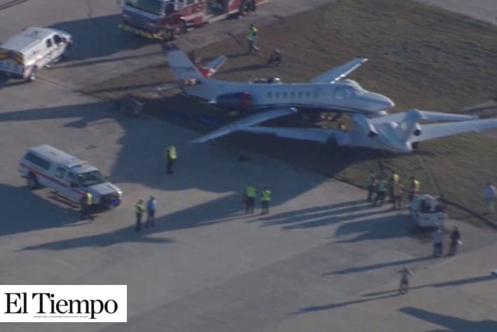 Avión aterriza de emergencia en aeropuerto de San Antonio y choca con aeronave estacionada
