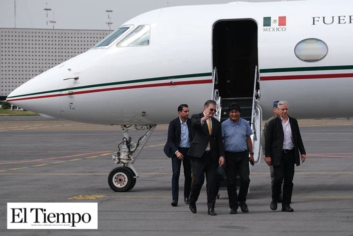No llegó solo... ellos acompañaron a Evo Morales en su traslado a México
