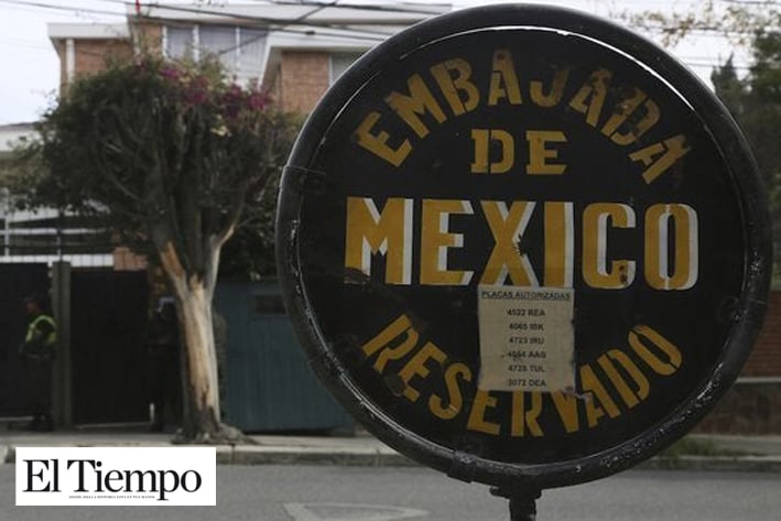 Bolivia expulsa a funcionarios españoles tras incidente en embajada de México