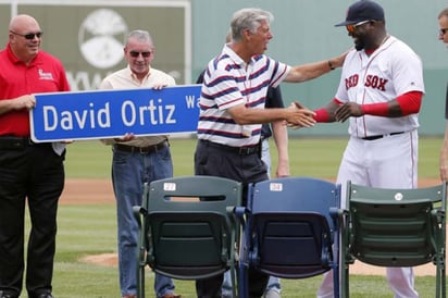 Rinden homenaje a David Ortíz