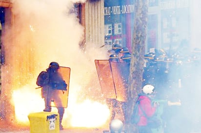 Caos y heridos por  marchas en Francia