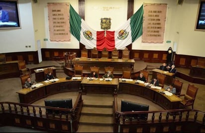 Cobran Diputados por asistir a evento