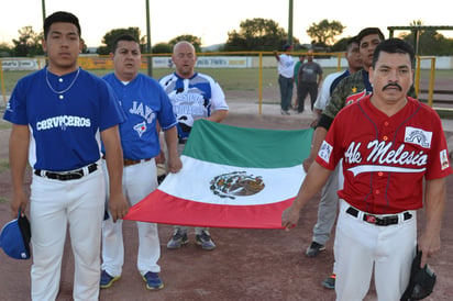 Inauguran softbol de San Buena