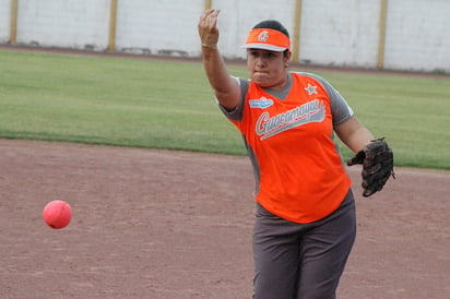 Guacamayas Vencen a las Diablas