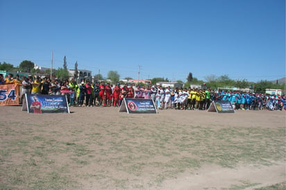 INAUGURAN FÚTBOL CASTAÑENSE