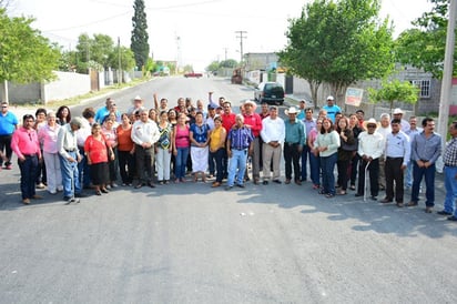 Hacen entrega de obras de pavimentación