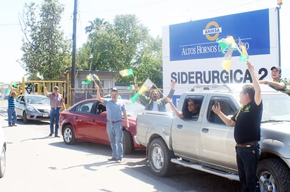 Reyerta sindical  afuera de Ahmsa