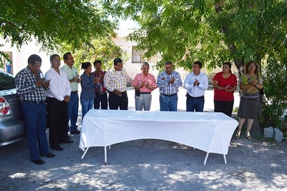 Colocan primera piedra  de COBAC Castaños