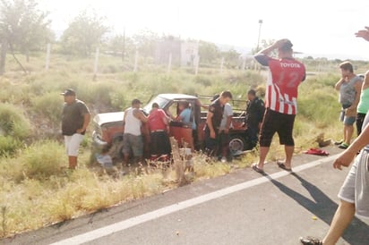 Volcadura en  Carretera 30