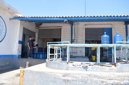 Paran trabajadores de Agua Santa María