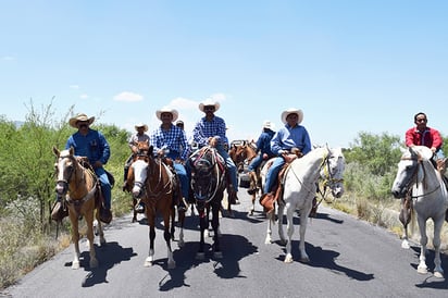 Arranca en San Buena  tradicional cabalgata