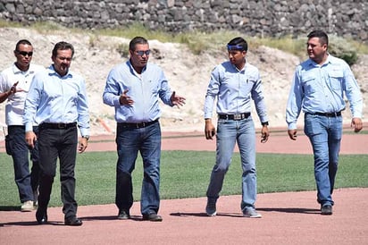 Realizan recorrido en áreas deportivas