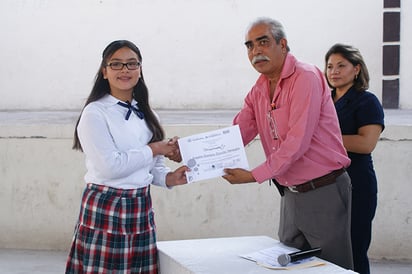 Celebran triunfo  de Ángela García