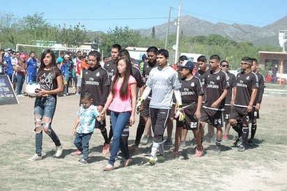 Frenan a los Tigres