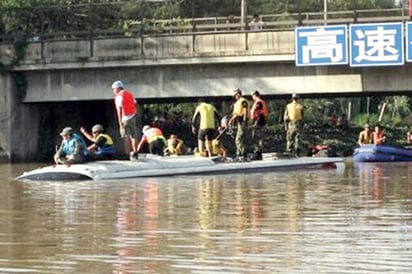 Fuertes lluvias  dejan 42 muertos