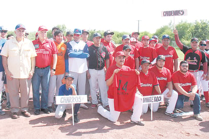 Cachorros se Imponen a Rangers