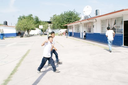 Carencia de útiles no es motivo para faltar