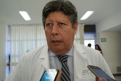 Investigarán  a asistentes  médicos