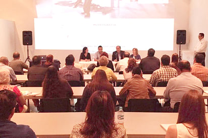 Continúa  curso en  Museografía