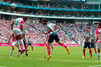 Rayados vencen al Necaxa