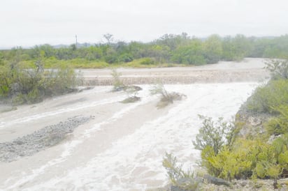 En Alerta por crecida de Arroyo ‘El Mimbre’