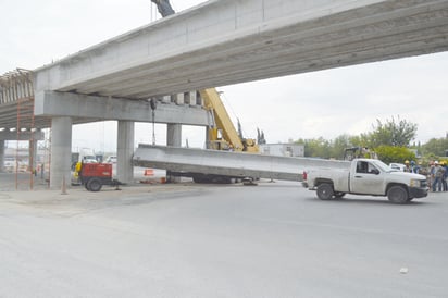 Se desploma viga de ‘Puente Centenario’