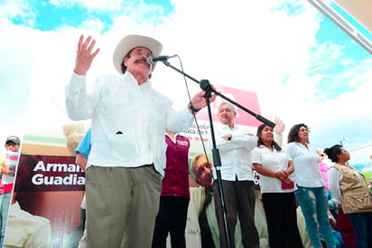 Concluye AMLO y Guadiana  gira de trabajo en Coahuila